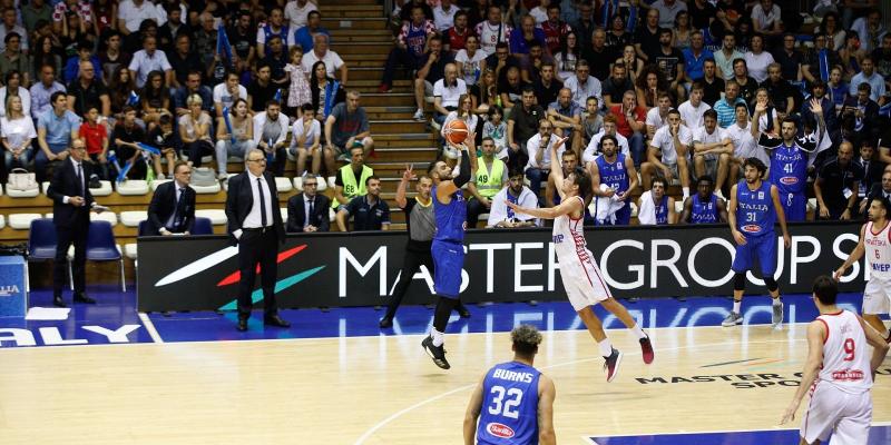 MASTER GROUP SPORT CON LA NAZIONALE ITALIANA A TRIESTE PER UNA GRANDE SERATA...