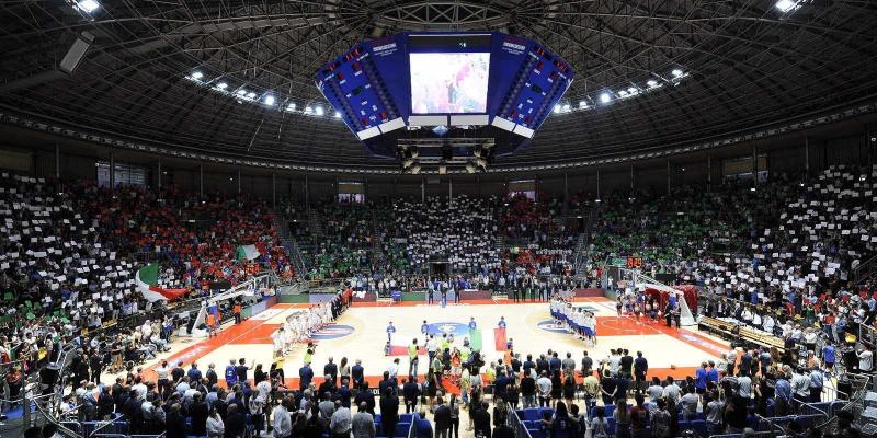 IL PALADOZZA SOLD OUT SI TINGE DI AZZURRO NELLA VITTORIA CONTRO LA POLONIA